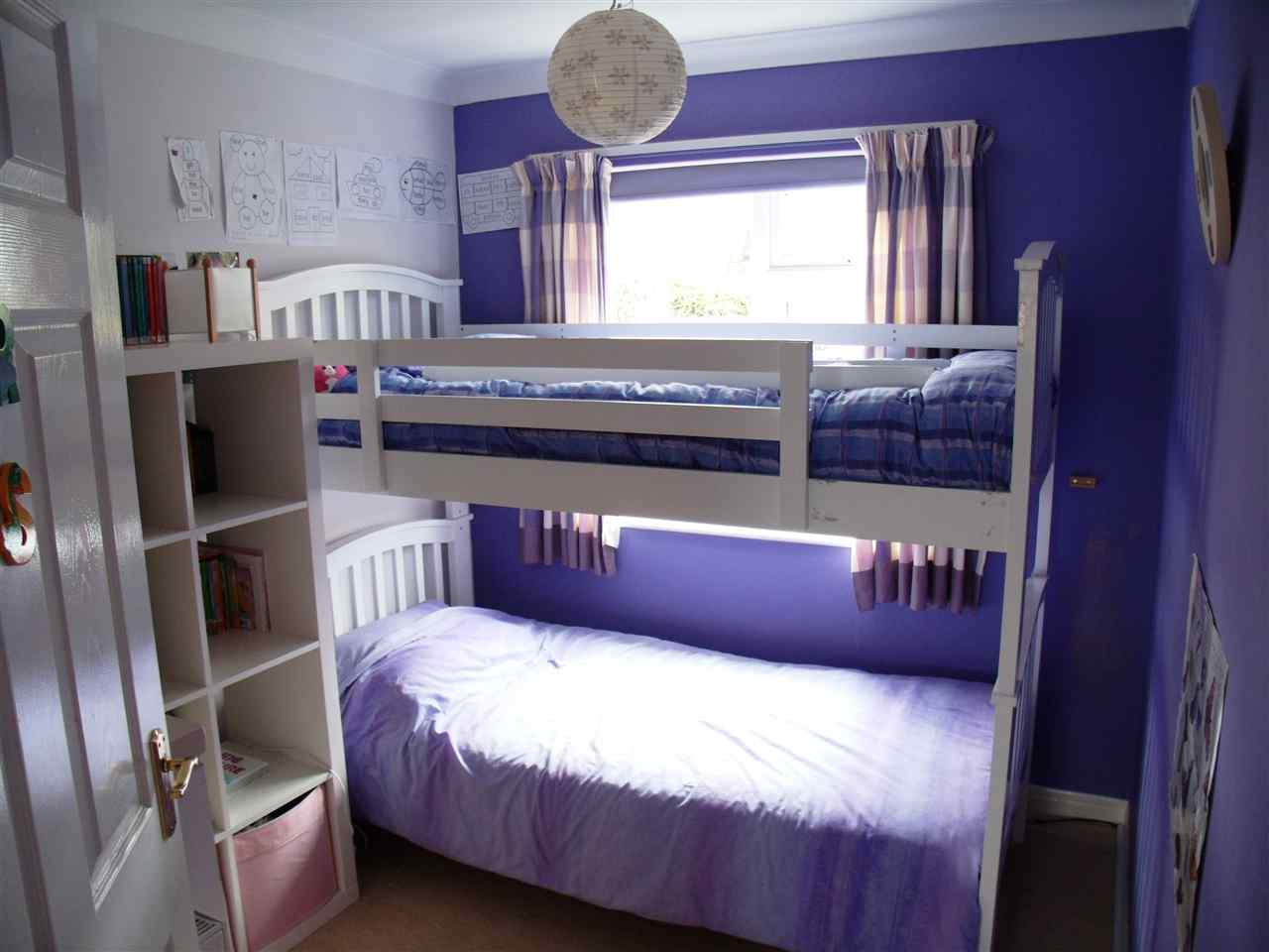 resized-2349823-bedroom 3.jpg
